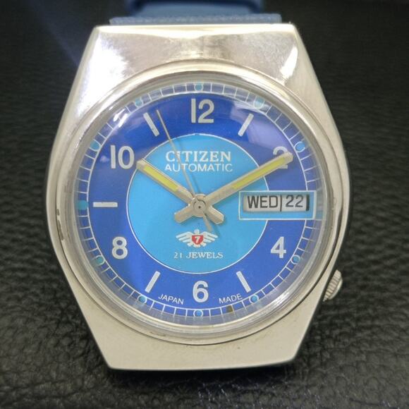 Vintage 1976 Citizen Automatic Mens Silver Watch W/daydate & Blue accents - Picture 4 of 9